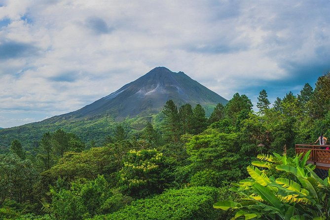combo-la-fortuna-waterfall-arenal-volcano-mistico-hanging-bridges
