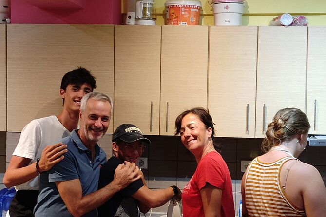 cook-and-dine-with-a-greek-family-2