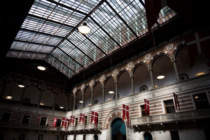 copenhagen-canal-boat-cruise-and-city-nyhavn-walking-tour