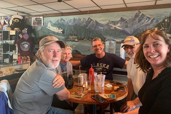 cruisin-and-boozin-90-minute-historical-walking-tour-of-sites-and-bars-2