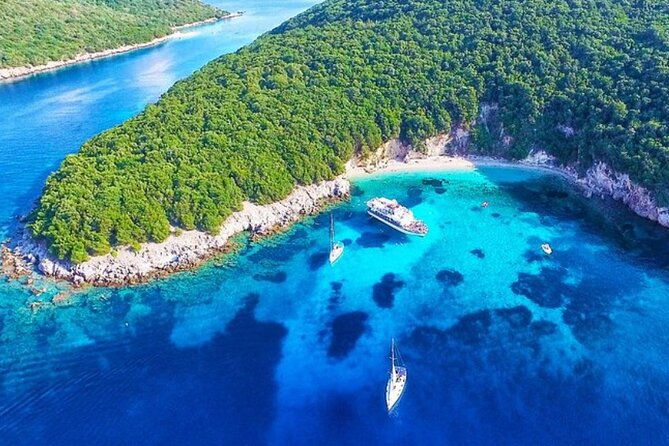 cruising-to-corfu-discover-old-town-paleokastritsa-boat-trip