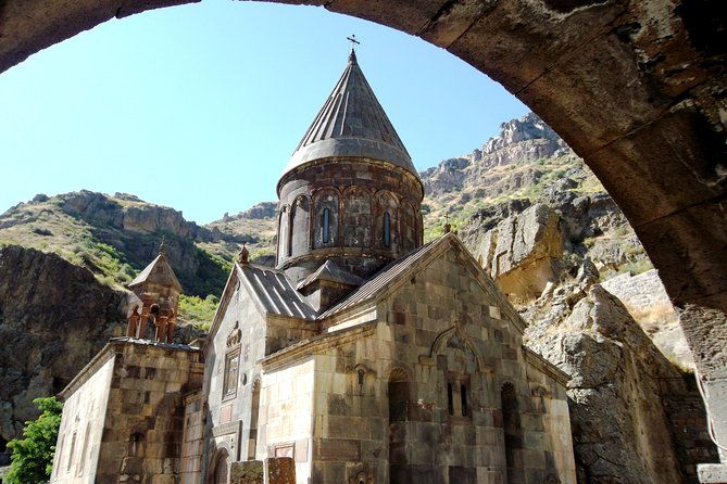 daily-jeep-tour-to-garni-gorge-and-geghama-mountains