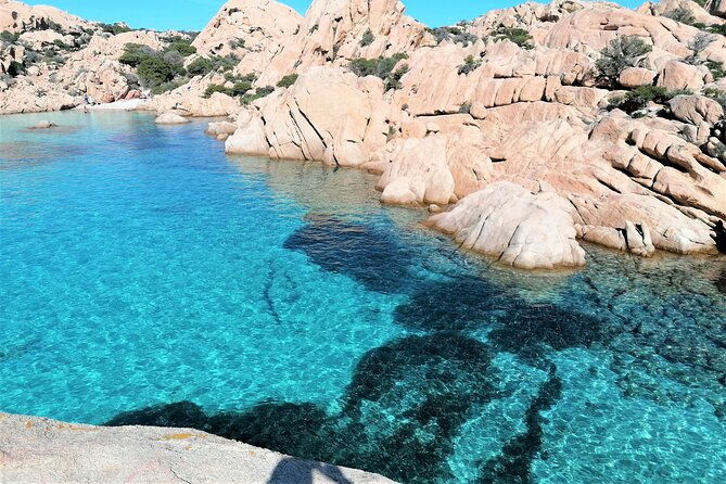 dinghy-rental-with-skipper-in-the-maddalena-archipelago
