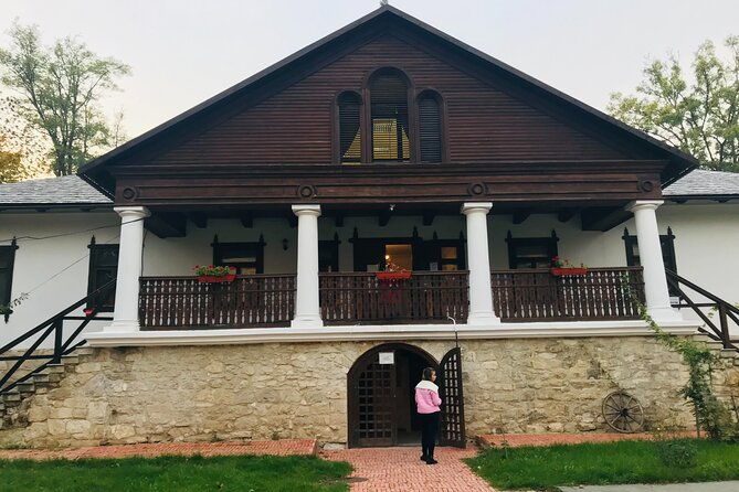 discover-gagauzia-and-manuc-bei-mansion