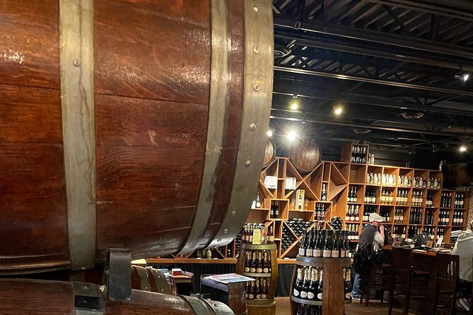 downtown-santa-fe-walking-wine-history-tapas-tour