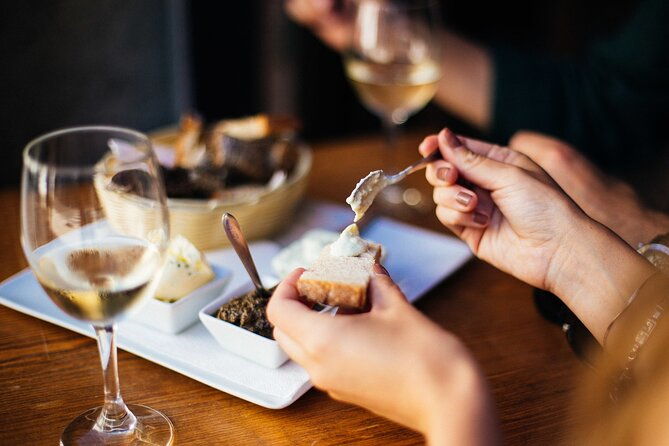 drinks-bites-in-faro-private-tour-with-a-local