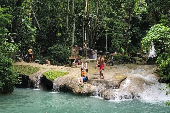 dunns-river-falls-and-blue-hole-day-tour