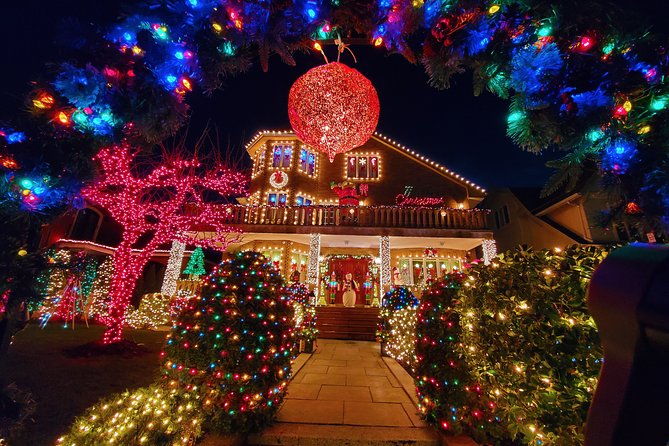dyker-heights-christmas-lights-guided-tour