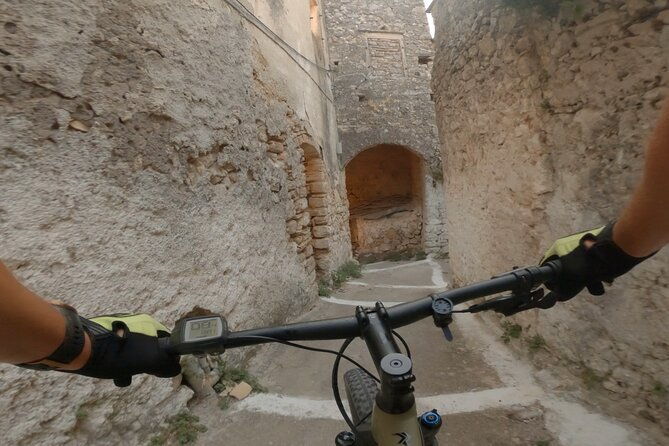 e-mtb-tour-agii-deka-stavros-mountain-achilleion-palace