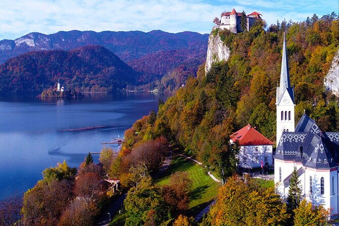 enjoy-the-boat-ride-on-lake-bled-and-castle