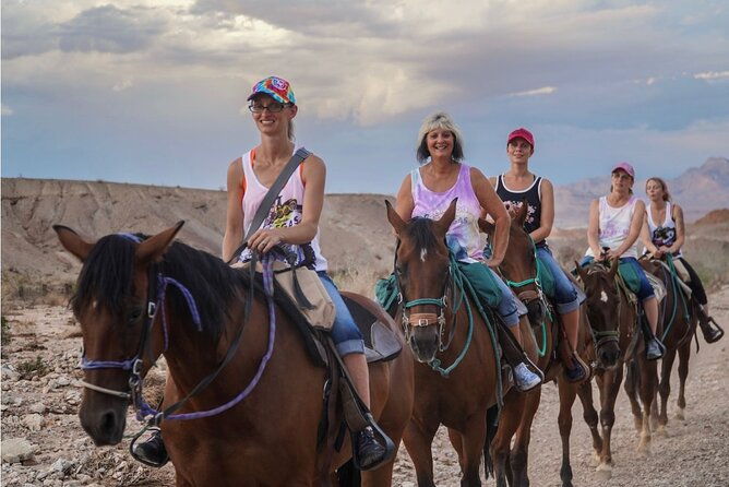 evening-horseback-ride-in-las-vegas
