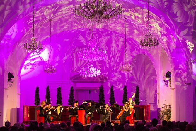 exclusive-evening-at-schonbrunn-palace-after-hours-audiotour-dinner-concert