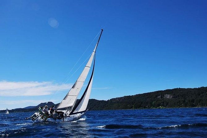 exclusive-sailboat-trip-through-the-lakes-of-bariloche