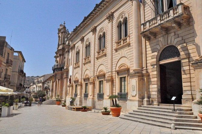 excursions-tour-of-the-4-baroque-cities-of-the-val-di-noto