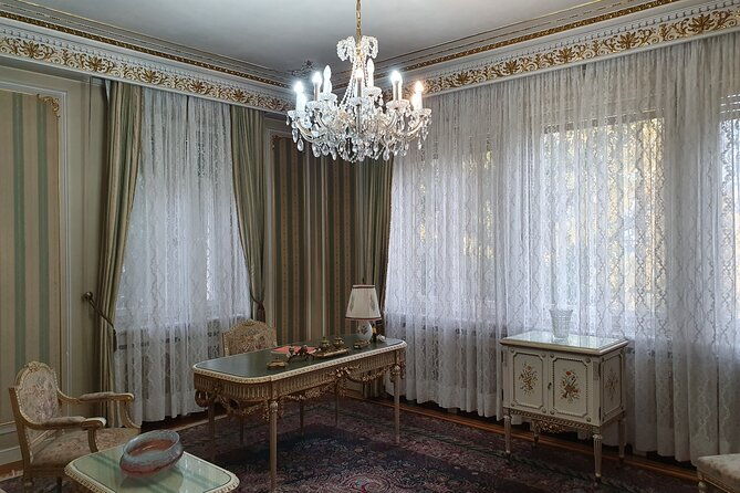 executive-4-hours-shared-bucharest-city-tour-small-group-tour-max-5-persons