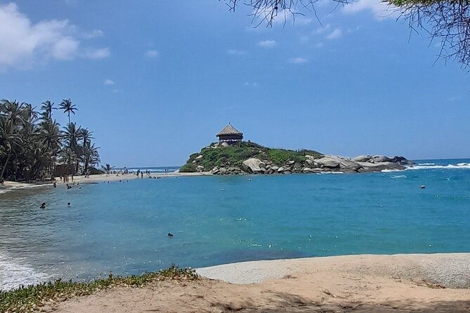 experience-in-tayrona-park-with-kogis-and-its-beaches-1-day