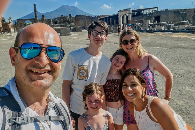 exploring-pompeii