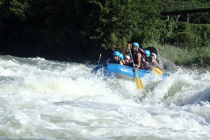 extreme-rafting-in-banos-de-agua-santa-level-iii-and-iv