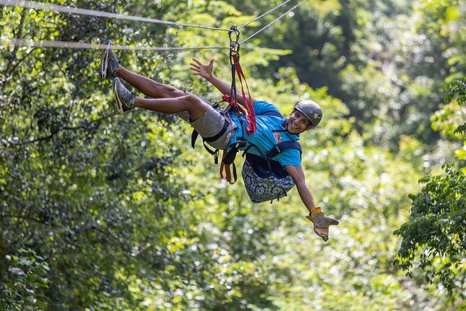 extreme-zip-line-adventure-at-mahogany-bay