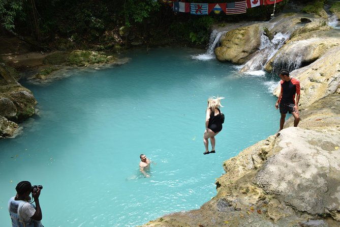 falmouth-shore-excursion-blue-hole-and-secret-falls-express-plus-shopping