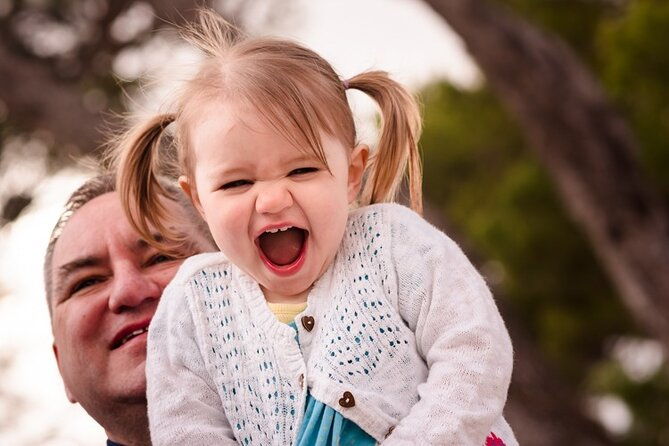 family-couple-photoshoot-with-a-professional-photographer-2