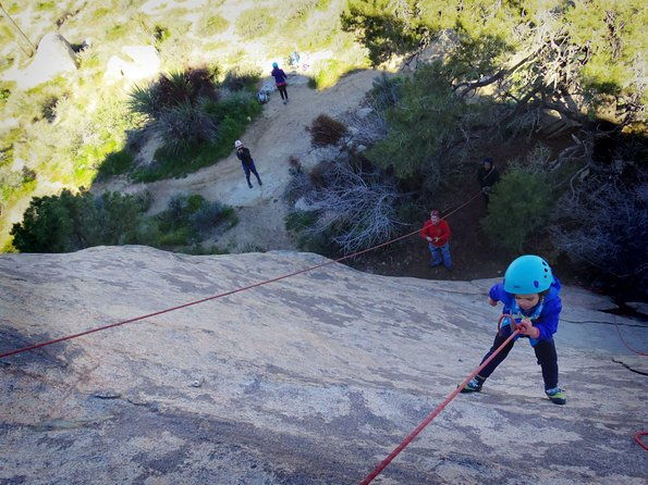 family-rock-climbing-trips-in-joshua-tree-national-park-8-hours
