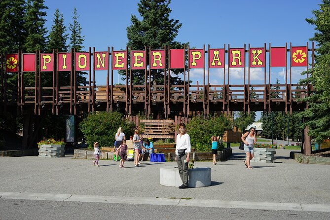 free-pick-up-fall-alaskan-husky-dog-sledding-cart-atv-ride