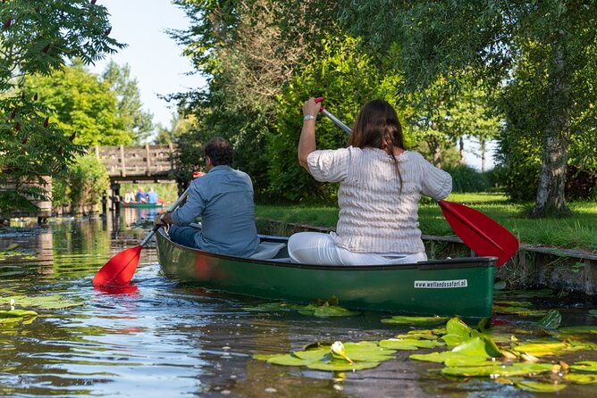 fresh-nose-tour-with-the-canoe-through-the-nature-near-amsterdam