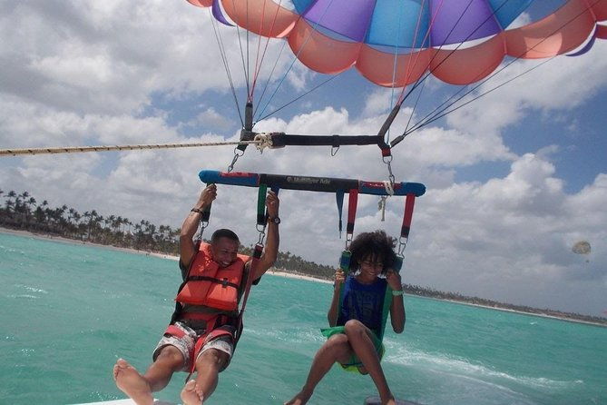 from-punta-cana-amazing-activity-parasailing-hotel-pickup