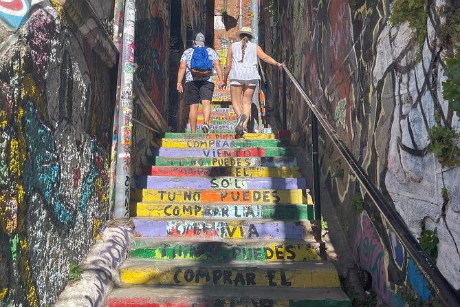 full-day-private-tour-in-casablanca-valparaiso-and-vina-del-mar
