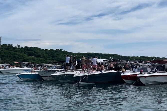 full-day-private-tour-to-islas-del-rosario-by-boat-33-34-ft
