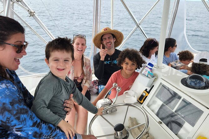 full-day-taboga-island-and-fishing-onboard-a-private-yacht