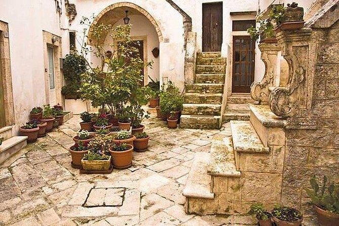 full-day-tour-alberobello-locorotondo-polignano-a-mare-bari