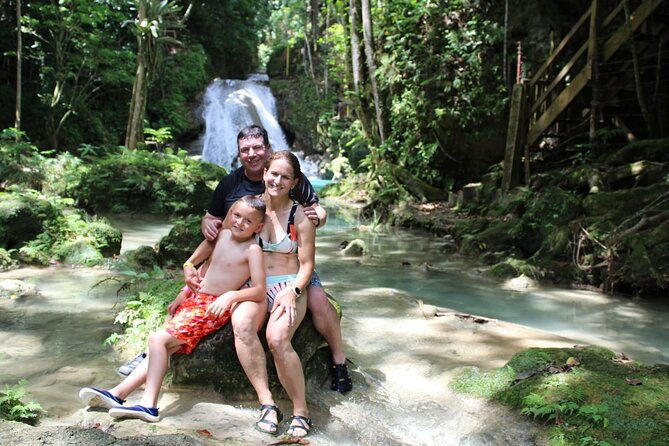 full-day-tour-of-blue-hole-and-dunns-river-falls-with-pick-up