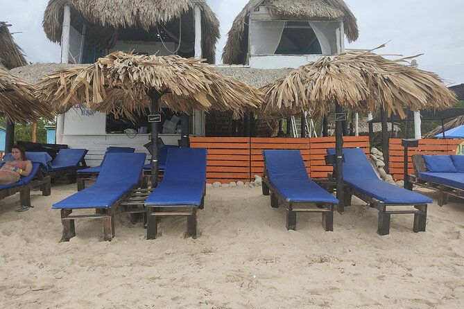 full-day-tranquil-beach-premium-terrestrial-plus-rosario-islands