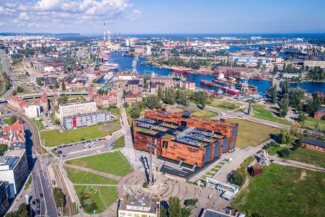 gdansk-european-solidarity-centre-guided-tour