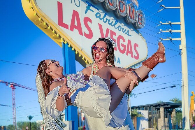 get-married-elvis-wedding-las-vegas-sign-photography-2