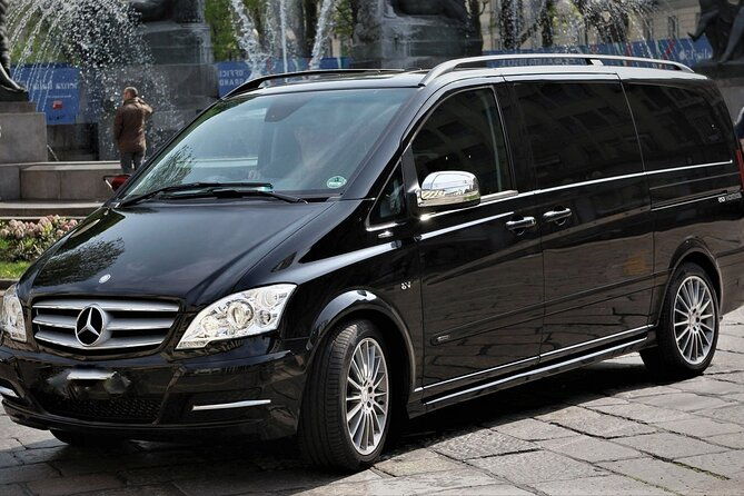 giants-causeway-coastal-private-luxury-mercedes-7-seater-tour