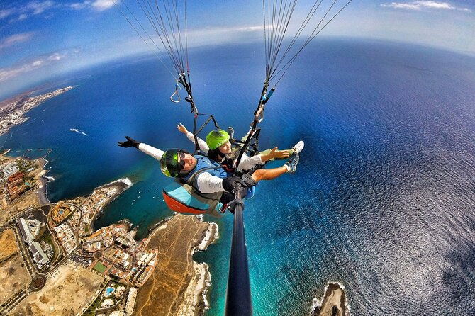 gold-paragliding-flight-including-videos-photos-t-shirt-and-a-bottle-of-cava