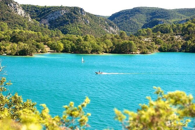 gorges-du-verdon-lavender-fields-picnic-boat-ride-and-villages-2
