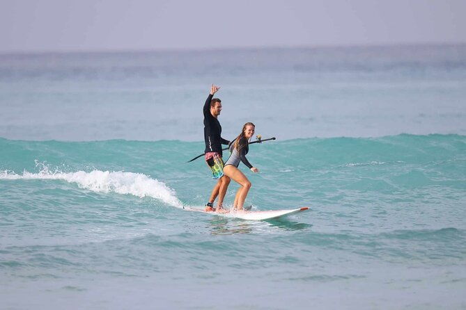 group-surf-lesson-with-videos-and-photos