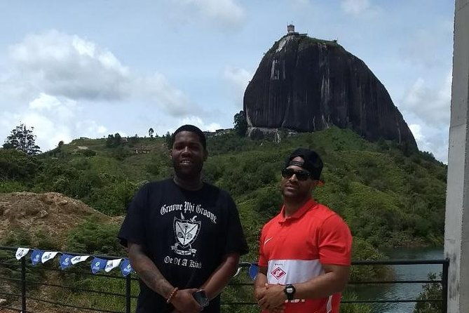 guatape-and-penol-rock-full-day-tour