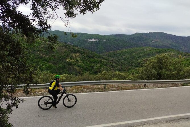 guided-cycling-blue-village-ronda-moderate-level-difficulty