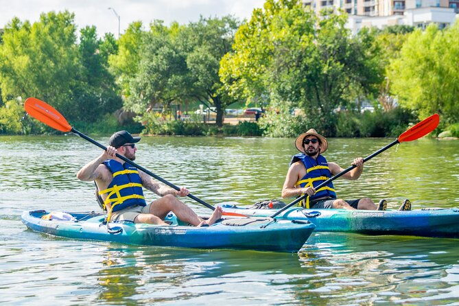 guided-downtown-skyline-kayak-tour-in-austin-2