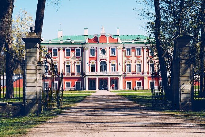 half-day-private-guided-sightseeing-tour-of-tallinn
