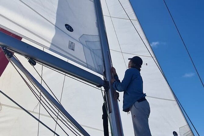 half-day-private-sailing-cruise-in-santorini-island-up-to-6-pax