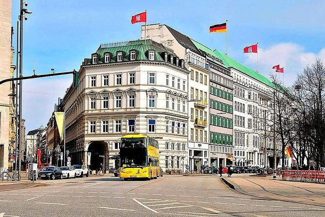 hamburg-hop-on-hop-off-tour-yellow-double-decker