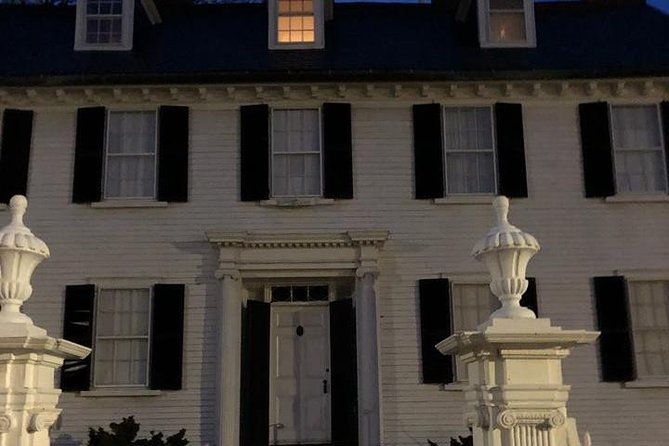 haunted-footsteps-ghost-paranormal-salem-tour-2