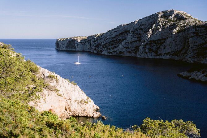 hike-to-the-blue-cave-marseille-with-swimming-and-snack