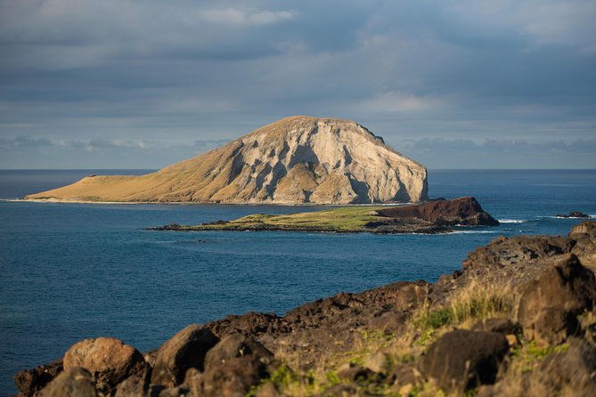 honolulu-sea-cliff-with-sunset-photo-adventure